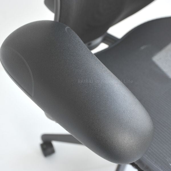 ハーマンミラー ミラ2チェア グラファイト×ブラック Herman Miller Mirra2 Chair – RAIRAI