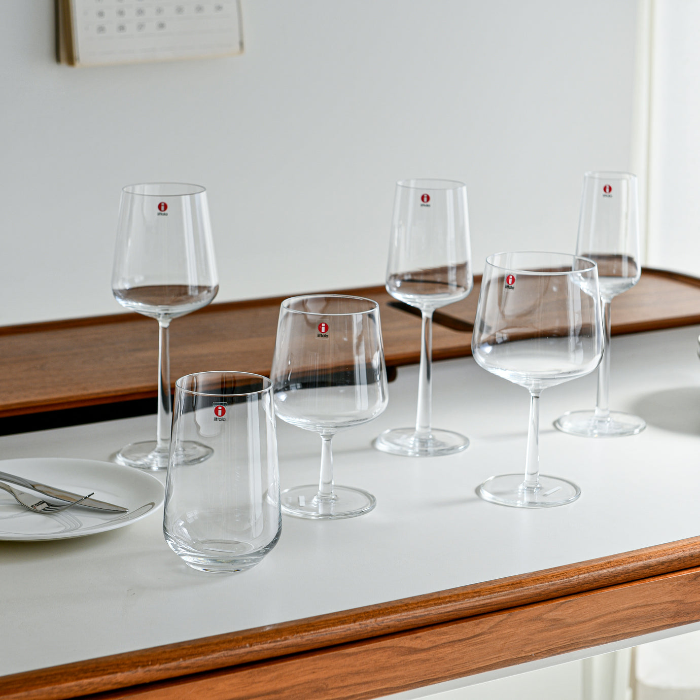iittala】Timo Sarpaneva Arkipelago 白 ワイングラス・イッタラ / アーキペラゴ / ティモ・サルパネヴァ |  kauniit asiat（カウニートアシアット）北欧ビンテージ食器/北欧ヴィンテージ雑貨 フィンランドデザインの店